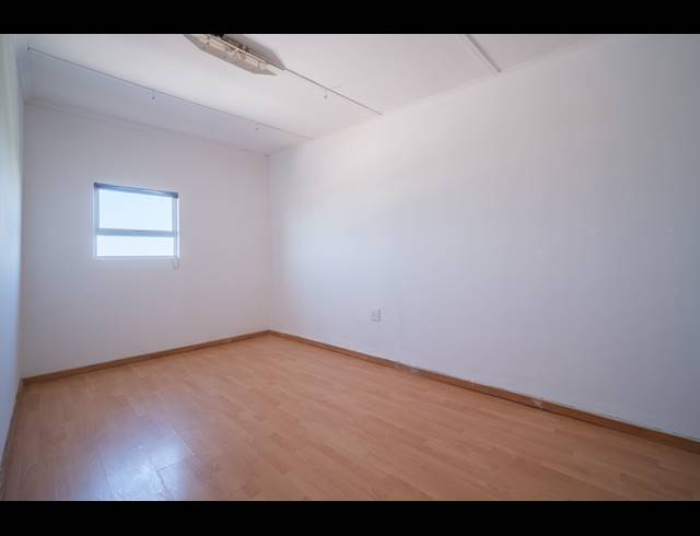 105M² OFFICE TO LET IN BALLITO DISTRICT